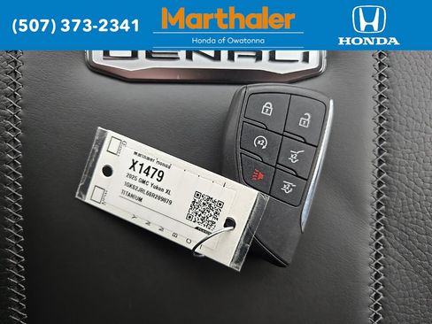 Used 2025 GMC Yukon XL Denali image 28