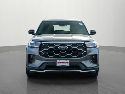 Used 2025 Ford Explorer Platinum w/ LUX Leather Package image 2