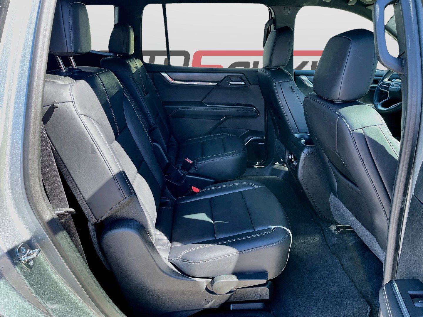 Used 2026 GMC Acadia Elevation w/ Black Edition FWD image 29