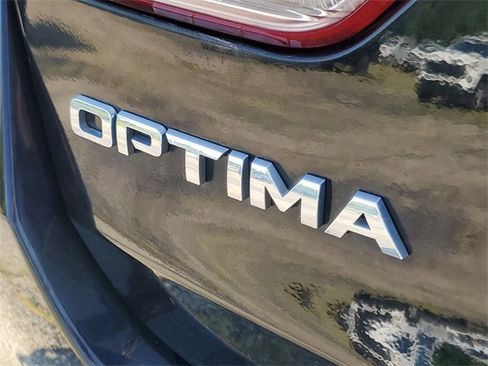 Used 2018 Kia Optima EX image 10