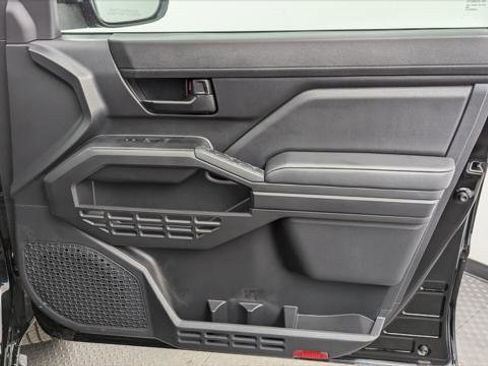 Used 2025 Toyota Tacoma SR image 23