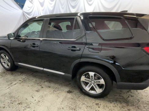 Certified 2025 Honda Pilot EX-L image 11