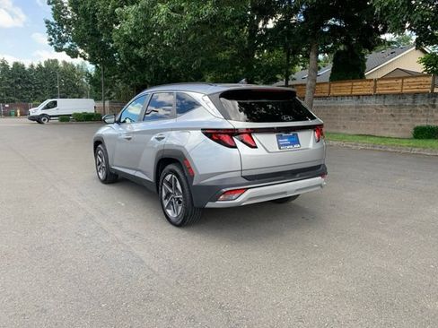 Certified 2025 Hyundai Tucson SEL FWD image 3