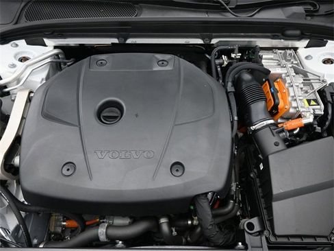 Used 2024 Volvo S60 T8 Ultimate image 36