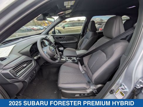 Used 2025 Subaru Forester Premium AWD/4WD image 26