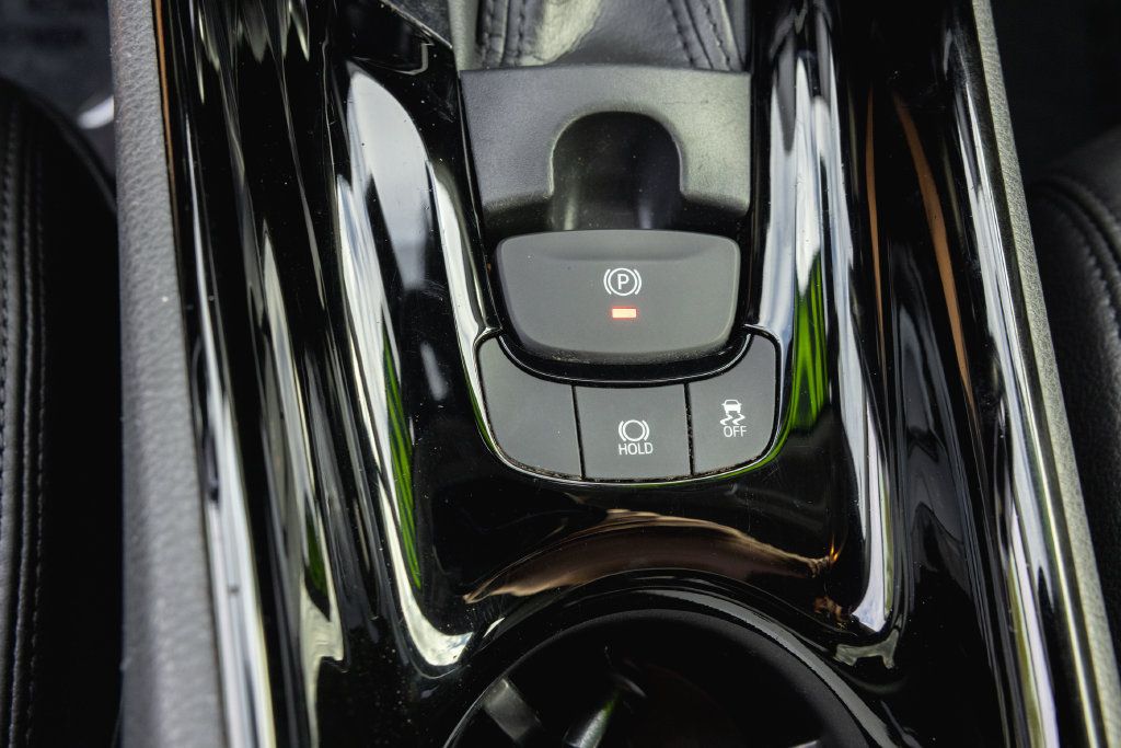 Certified 2020 Toyota C-HR Limited FWD image 19