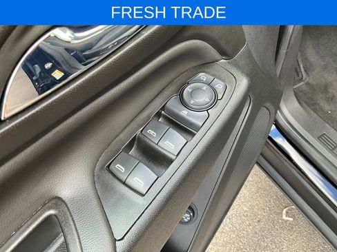 Used 2022 Chevrolet Equinox LT image 11