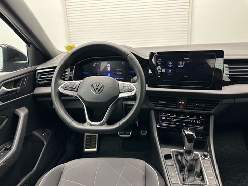 Used 2026 Volkswagen Jetta Sport FWD image 26