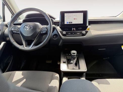 Used 2026 Toyota Corolla Cross LE w/ Cold Weather Package image 13