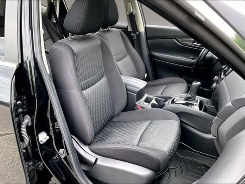 Used 2020 Nissan Rogue SV w/ Sun & Sound Touring Package FWD image 26