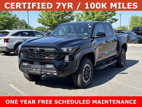 Used 2024 Toyota Tacoma TRD Off-Road AWD/4WD image 5