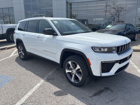 New 2026 Jeep Grand Cherokee L Limited AWD/4WD image 6