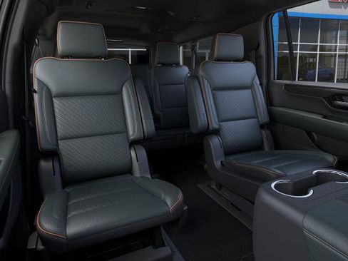New 2026 GMC Yukon XL AT4 w/ AT4 Premium Package image 36