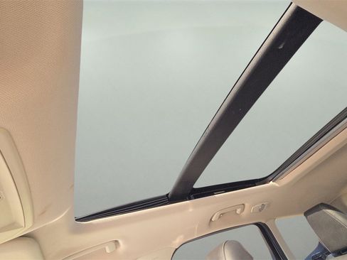 Used 2016 Ford Escape Titanium image 30