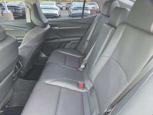 Used 2025 Toyota Camry XLE image 15