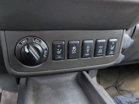 Used 2014 Nissan Frontier PRO-4X w/ Pro-4x Luxury Package AWD/4WD image 22