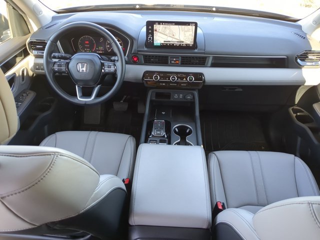 Used 2024 Honda Pilot Touring image 18