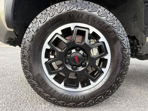 Used 2024 Toyota Tacoma TRD Off-Road AWD/4WD image 26