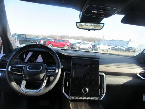 New 2026 GMC Acadia Denali Ultimate AWD/4WD image 17