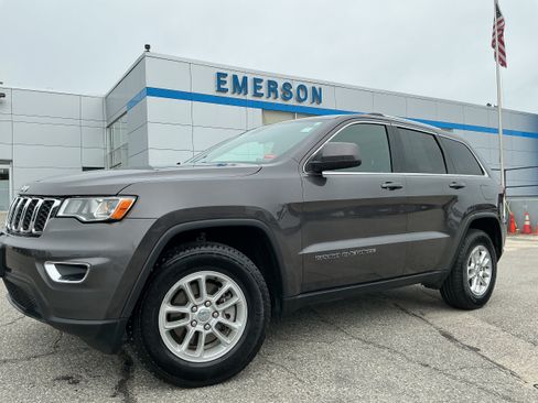 Used 2020 Jeep Grand Cherokee Laredo AWD/4WD image 1