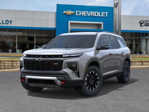 Used 2026 Chevrolet Traverse Z71 image 7