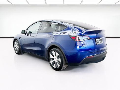 Used 2022 Tesla Model Y Long Range AWD/4WD image 6