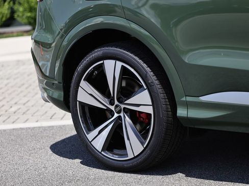 New 2026 Audi SQ5 Prestige AWD/4WD image 6