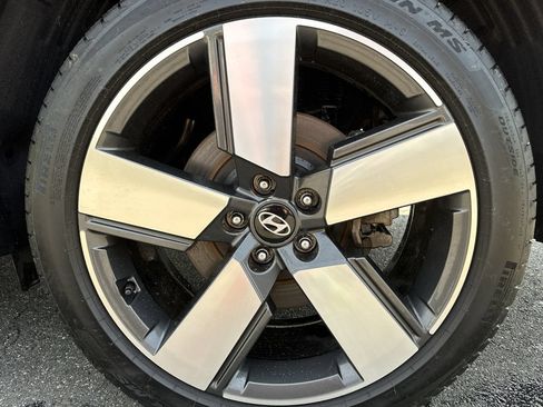 Certified 2024 Hyundai Santa Fe Limited AWD/4WD image 10