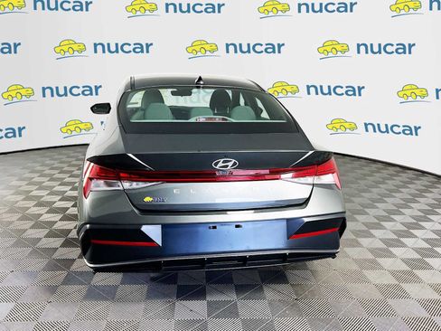 Used 2024 Hyundai Elantra SEL w/ Convenience Package FWD image 6