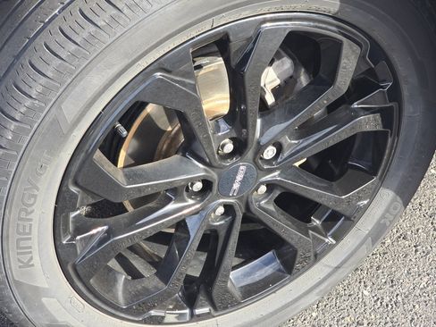 Certified 2021 GMC Terrain SLE w/ Driver Convenience Package image 17