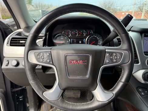 Used 2017 GMC Yukon SLT AWD/4WD image 14