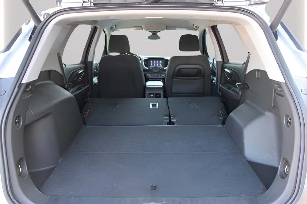 Used 2023 GMC Terrain SLE w/ Driver Convenience Package FWD image 9
