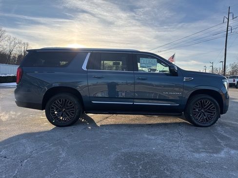 New 2026 GMC Yukon XL Elevation w/ Elevation Premium Package image 8