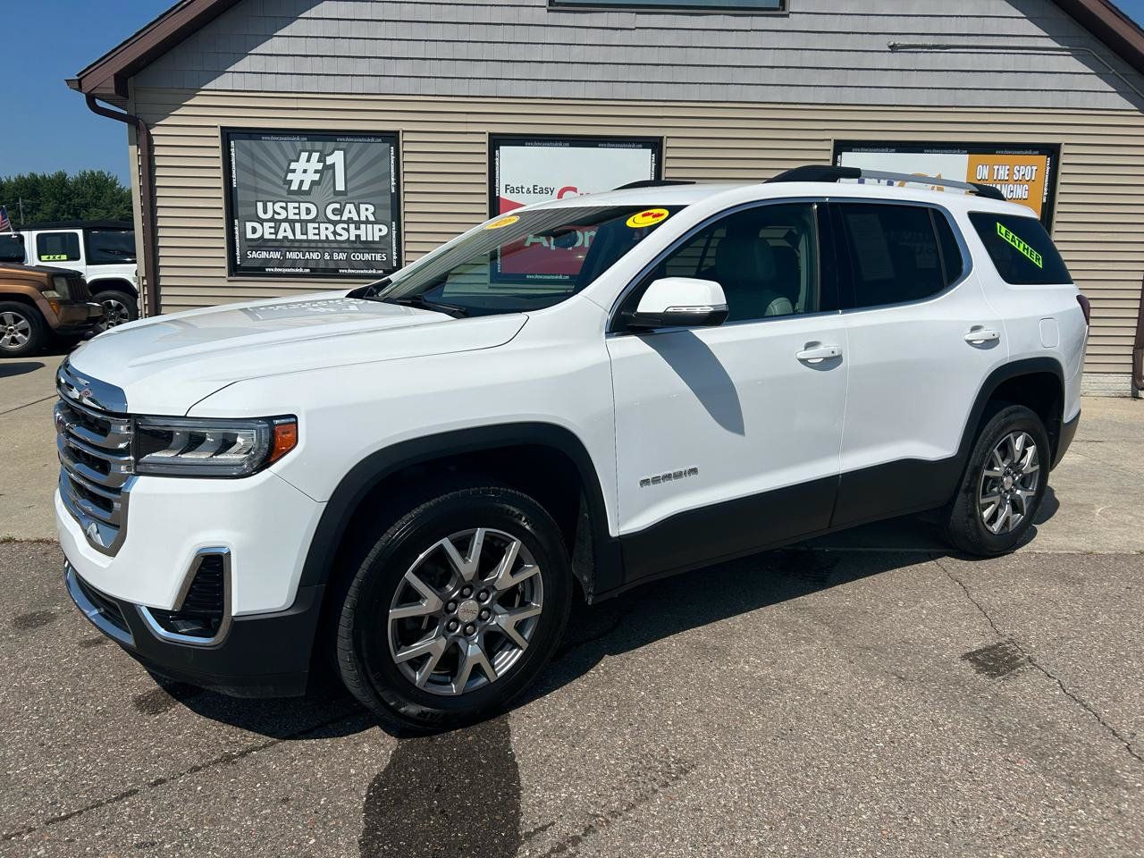 Used 2020 GMC Acadia SLT FWD image 1