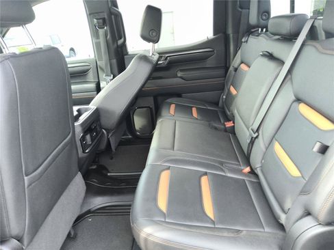 Used 2023 GMC Sierra 1500 AT4 w/ AT4 Premium Package AWD/4WD image 23