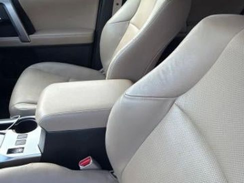 Used 2022 Toyota 4Runner Limited AWD/4WD image 3