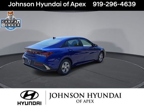 Certified 2024 Hyundai Elantra SE FWD image 9