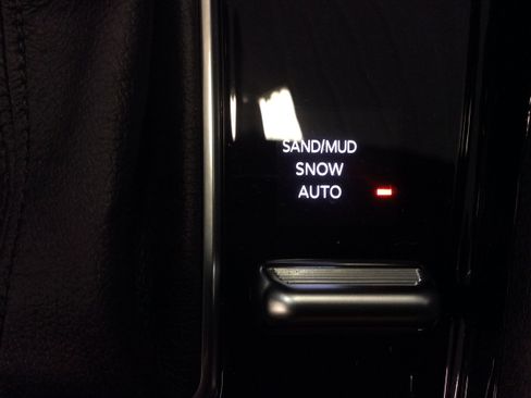 New 2026 Jeep Compass Latitude AWD/4WD image 30