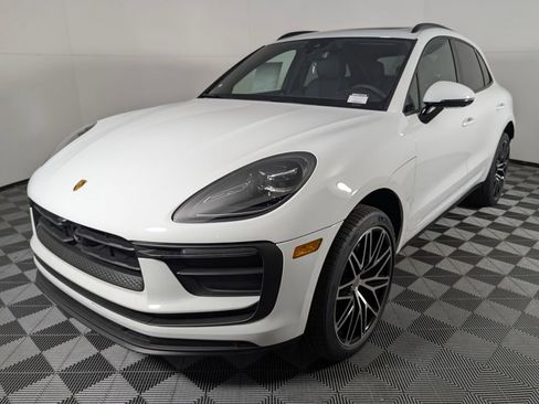 New 2026 Porsche Macan image 1