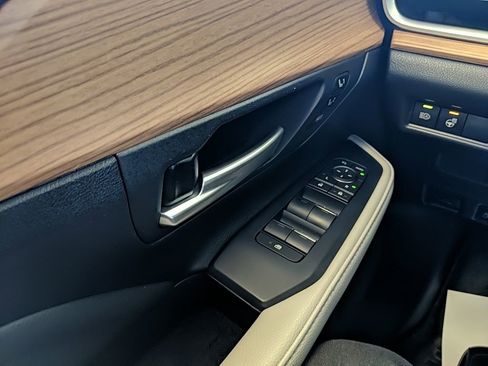 Used 2024 Toyota Grand Highlander Limited image 28