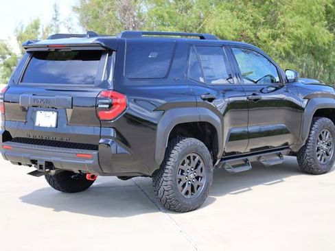 New 2026 Toyota 4Runner SR5 AWD/4WD image 8