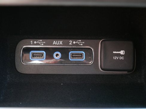 Used 2019 Jeep Grand Cherokee Altitude AWD/4WD image 32