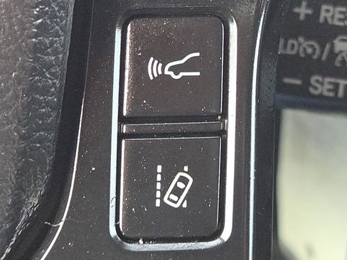Used 2021 Toyota Tacoma SR AWD/4WD image 30