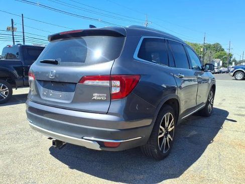 Used 2019 Honda Pilot Touring image 2