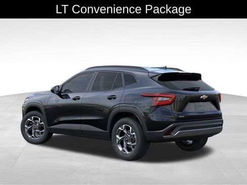 New 2026 Chevrolet Trax LT w/ Sunroof Package image 4