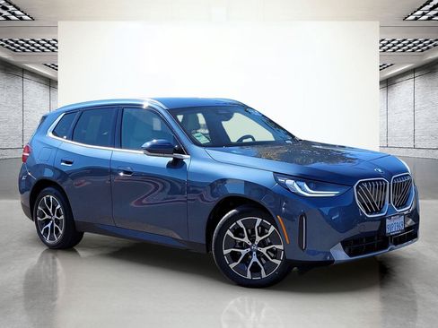 Certified 2026 BMW X3 xDrive30i w/ Convenience Package AWD/4WD image 2