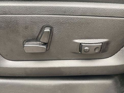 Used 2024 RAM 2500 Big Horn AWD/4WD image 22
