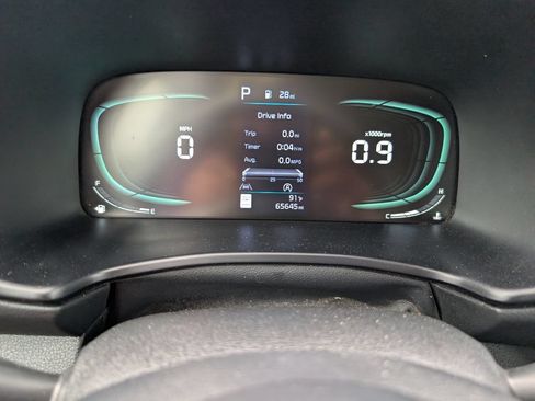 Used 2023 Kia Soul LX w/ LX Technology Package FWD image 15