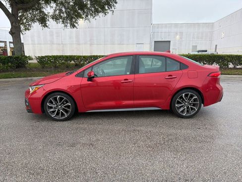 Used 2020 Toyota Corolla SE FWD image 2