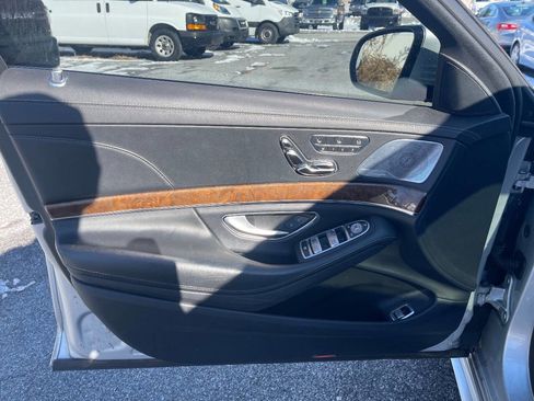 Used 2015 Mercedes-Benz S 550 S 550 4dr Sedan image 25